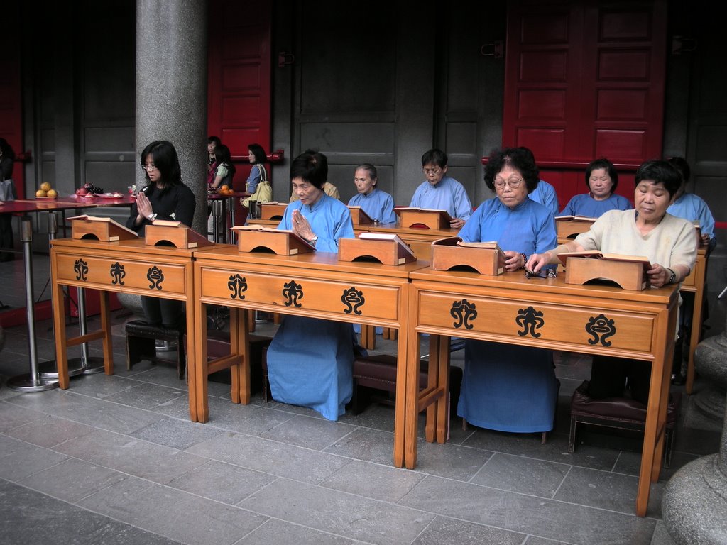 Xing Tian Temple 2009 APR. by susan curry