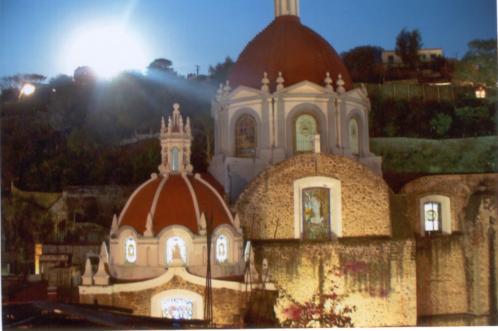 Santuario del Señor de Chalma, Malinalco, México by Alberto Juárez