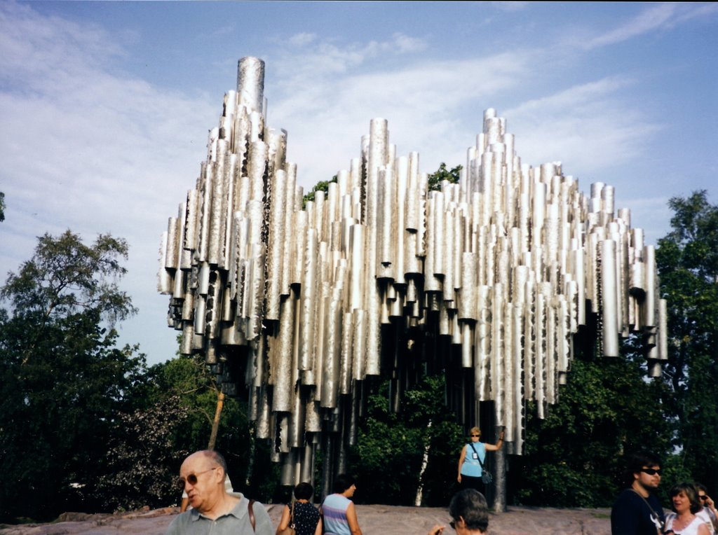 Helsinkia - monumento a Jean Sibelius by majosilveiro - João da mestra