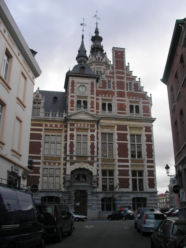 Town hall Schaerbeek by marcewa