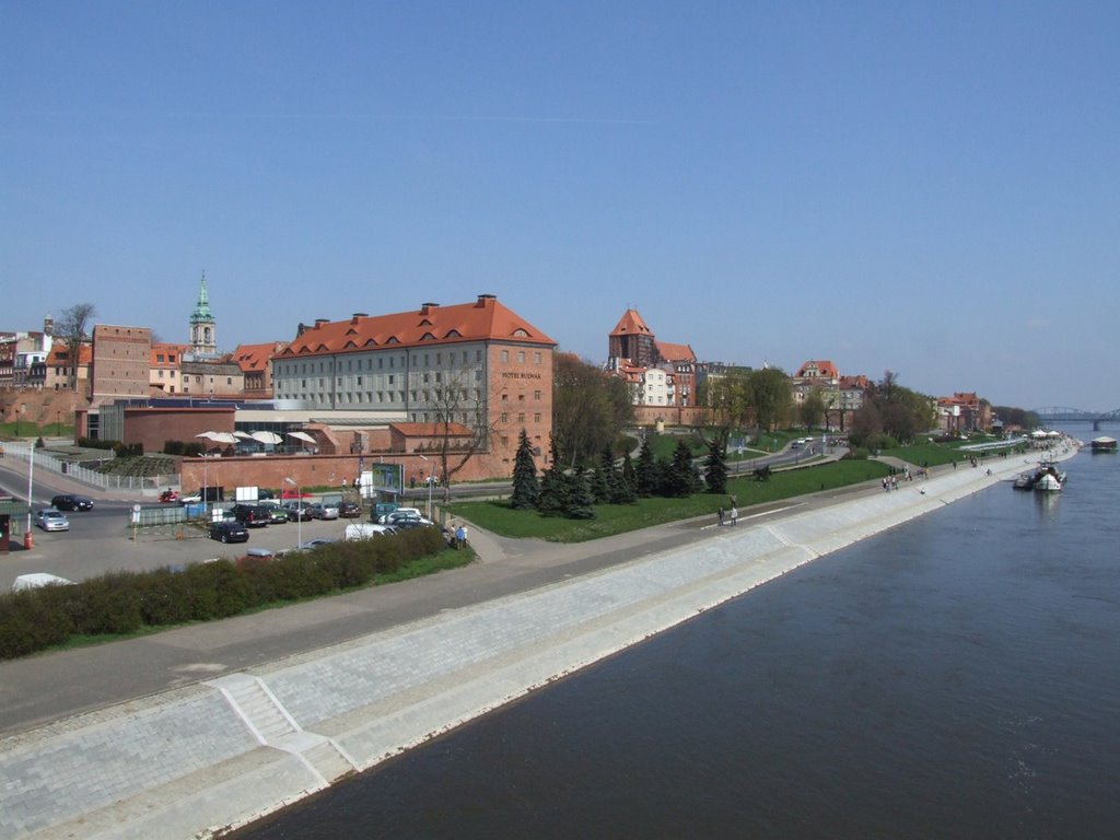 Toruń by Marek Grausz