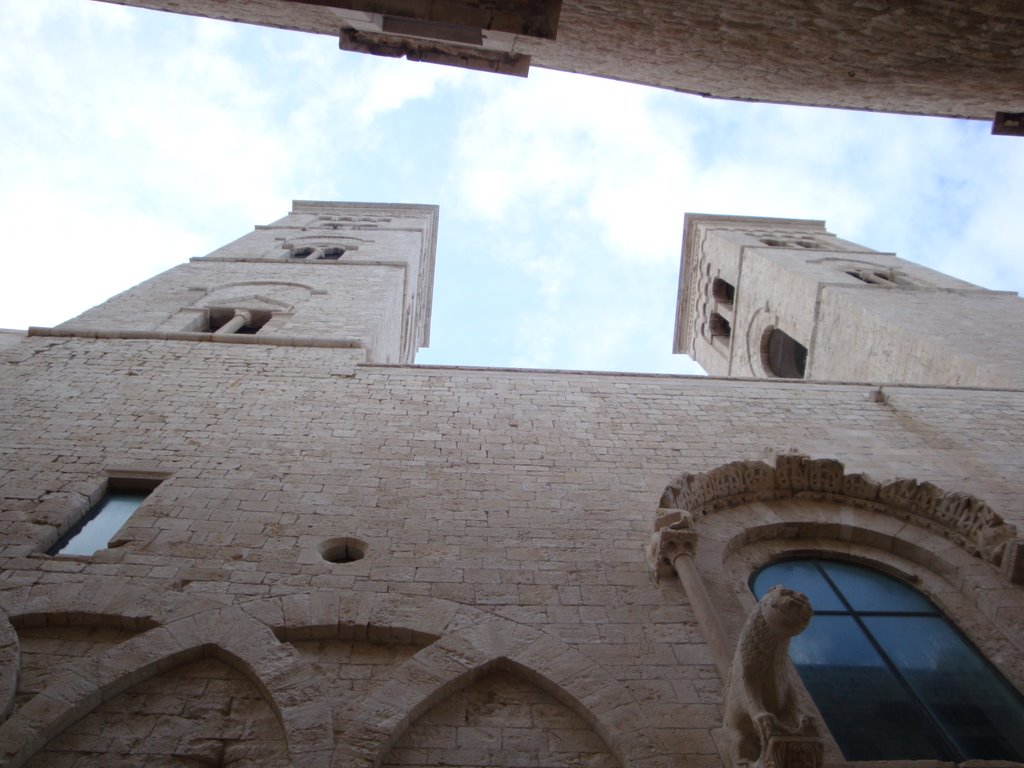 Abside del Duomo di San Corrado by Geosergio