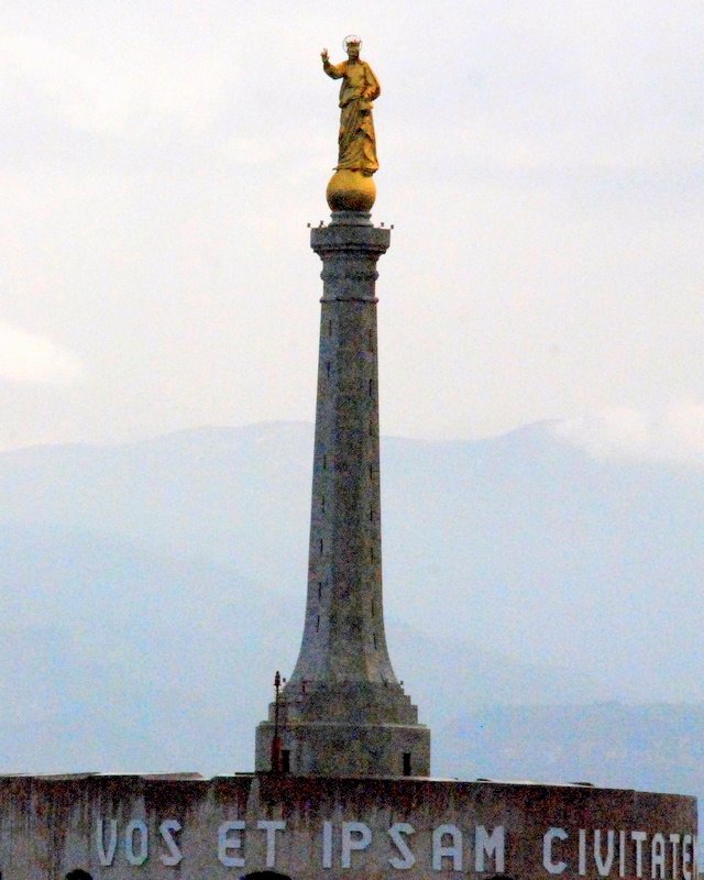 Stretto di Messina Madonnina Benedicente by emilliriz