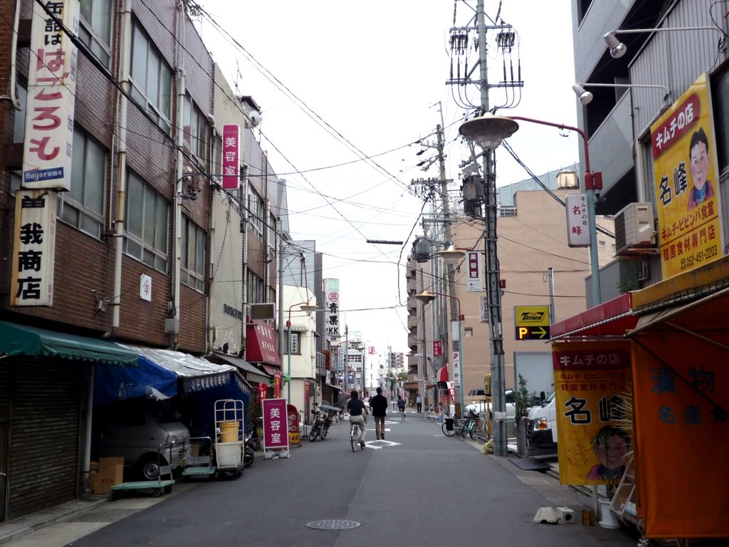 Tsubaki-cho Shopping Street 椿町商店街 by match345