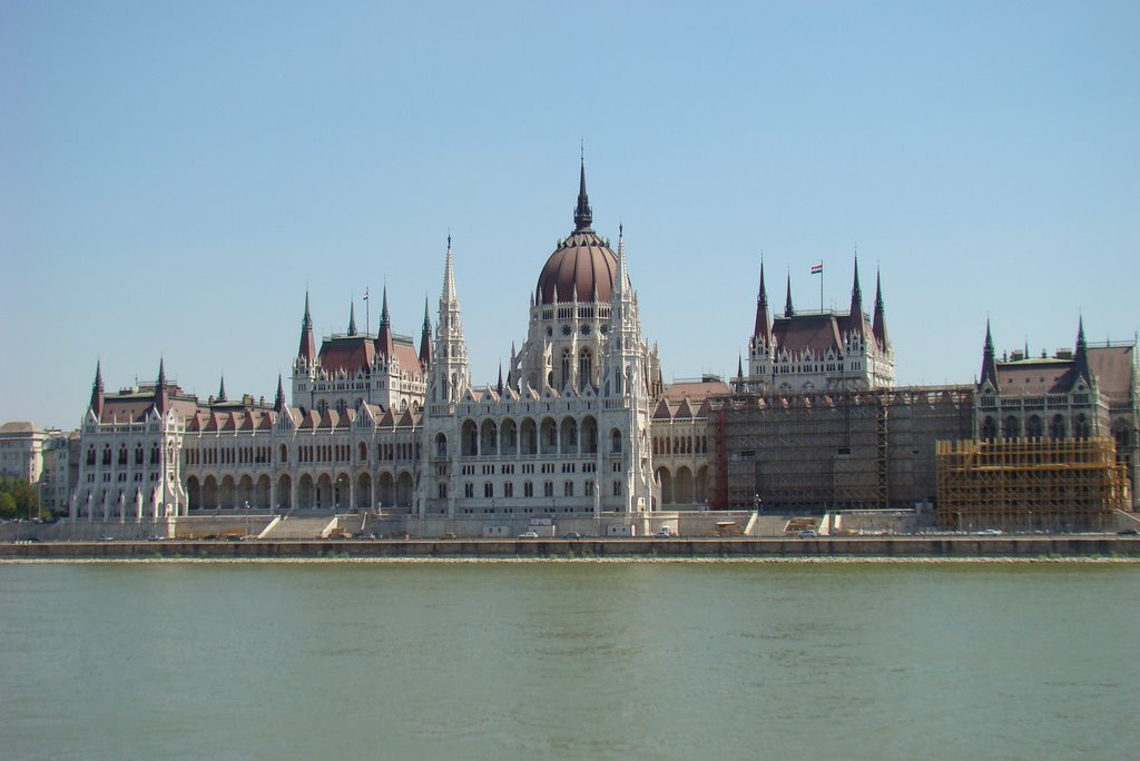 Budapeszt, widok na parlament by Robi K