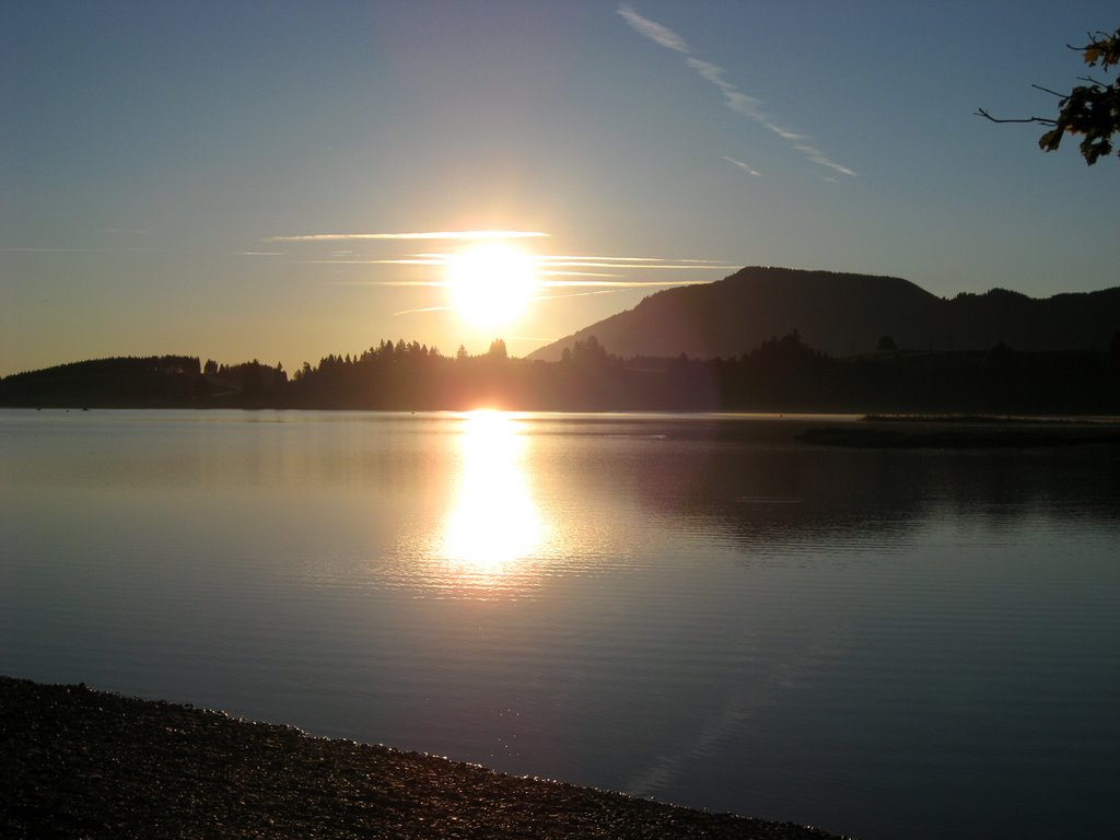 Sonnenaufgang am Forggensee by macamabe