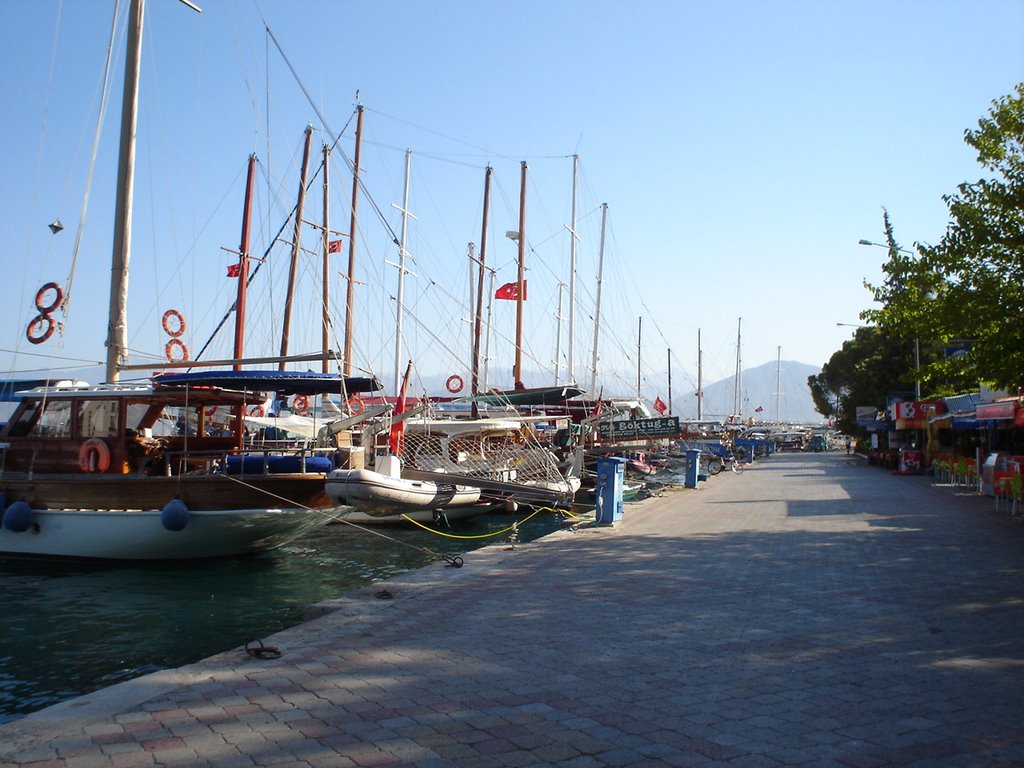 Fethiye-Marina-5 (Sec-2007) by Seçkin Çavuşlar