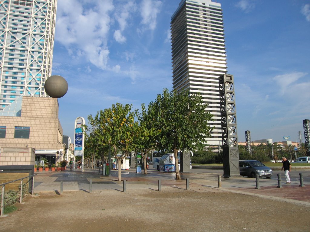 Carrer de la Marina. by juan palazon navarro