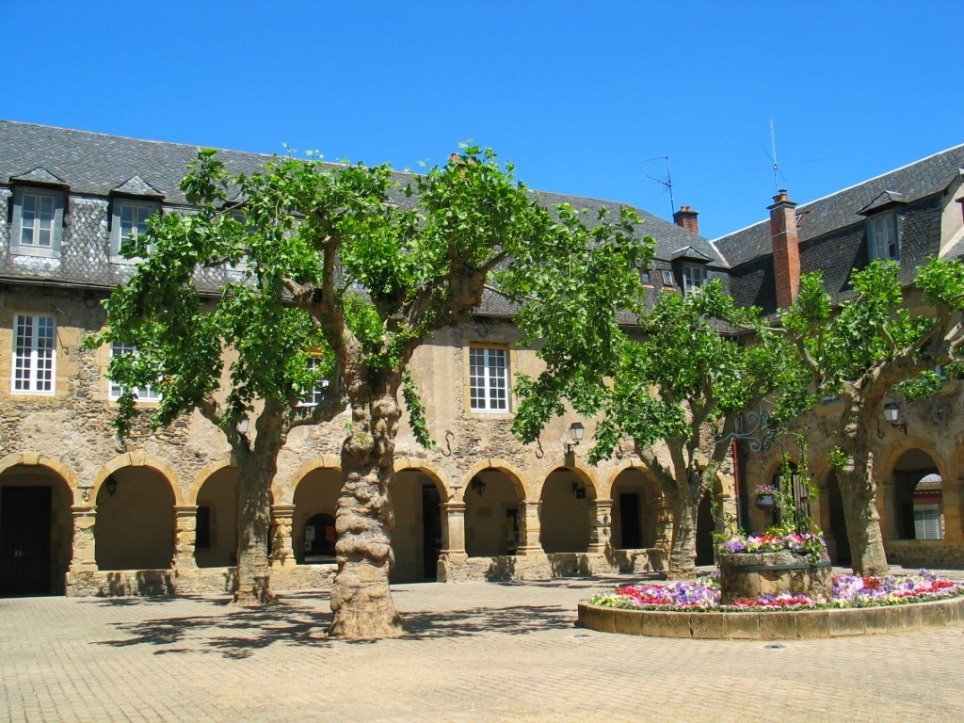 St-Geniez-d'Olt - Cloître by jacquemy