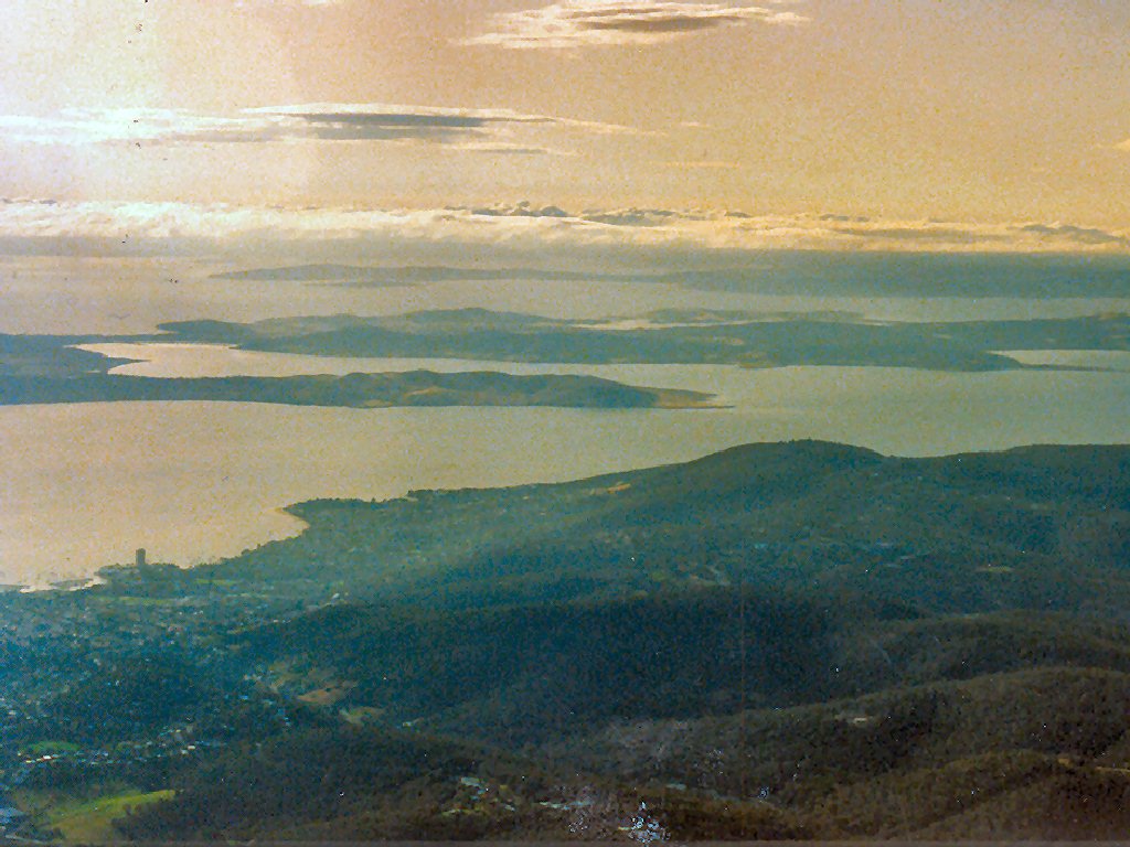 Mt Wellington looking South by Ian R Garling