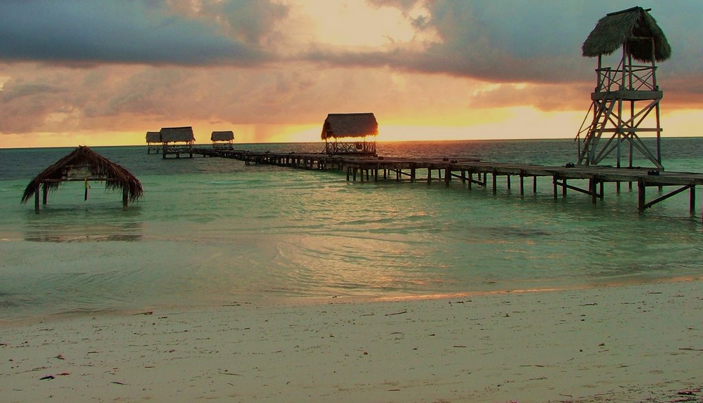 Sunrise cayo guillermo by rudy rake