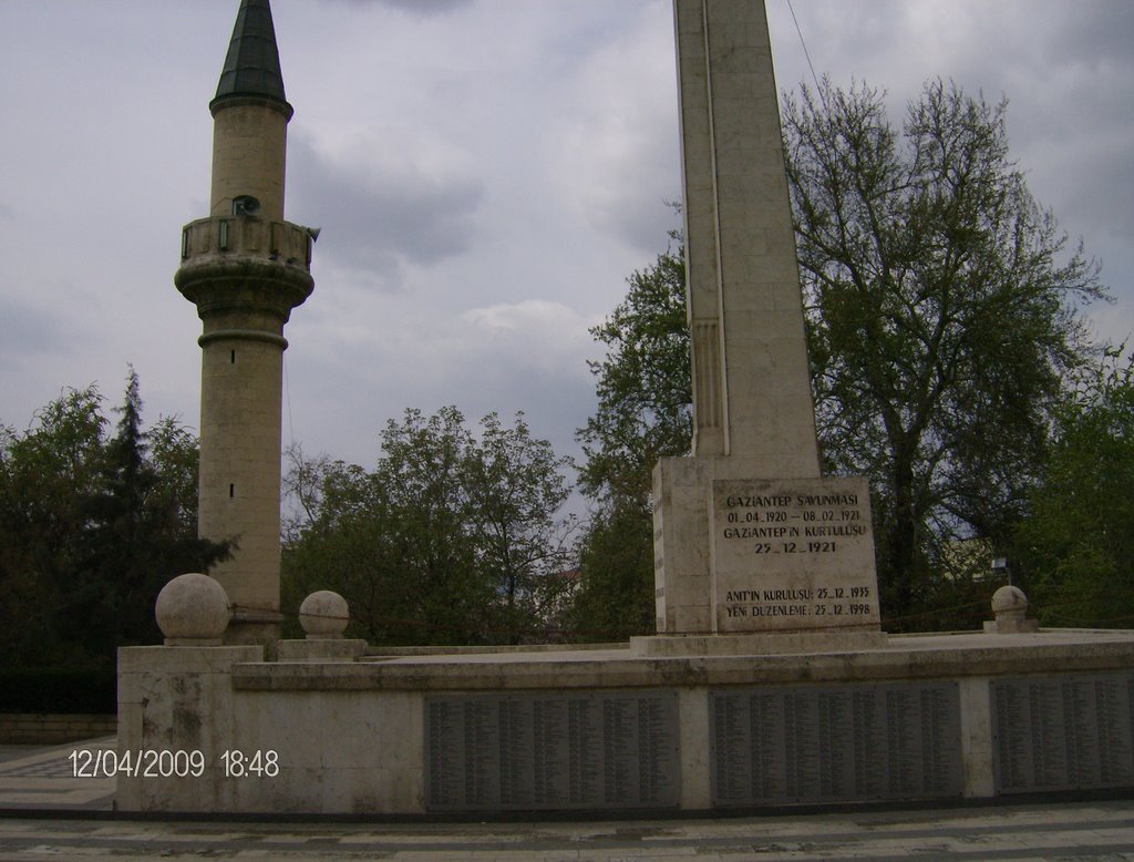 Gaziantep-(6317 şehidi temsil eden) Şehitlik: Tahsin LÖK by Tahsin LÖK