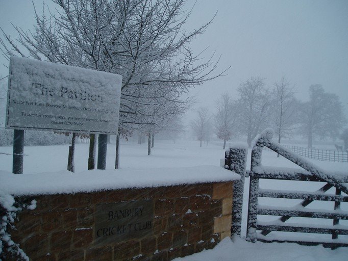 Banbury Cricket Club Entrance by simonpark