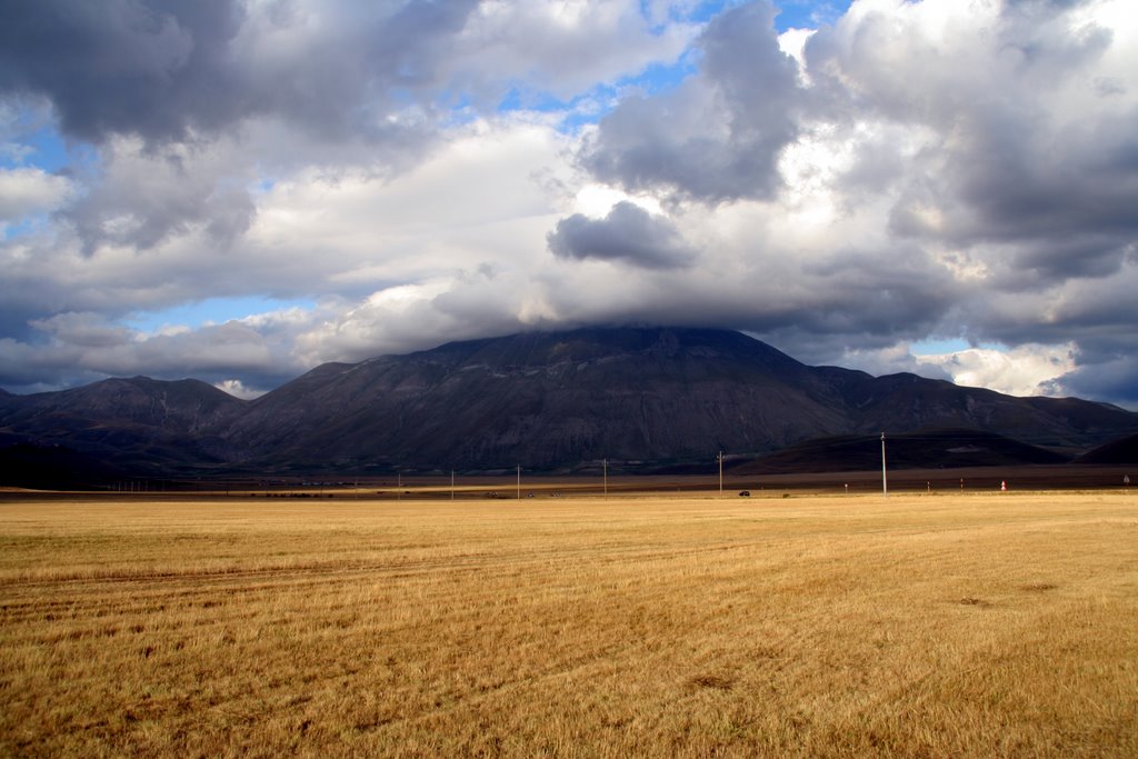 Piana di castelluccio (DC) by corinasdavide