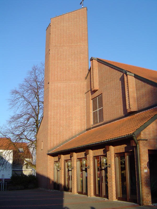 Katholiche Kirche Niederdorfelden by niederdorfelden