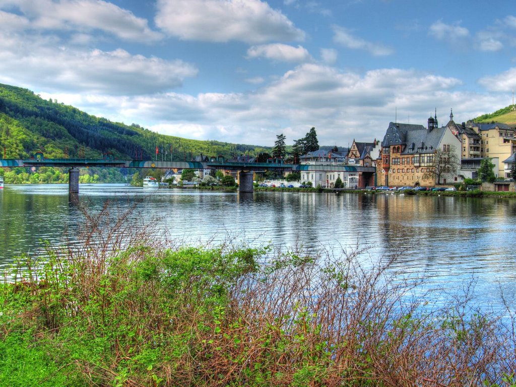 Moseltal bei Bernkastel-Kues ... by MrRheingold