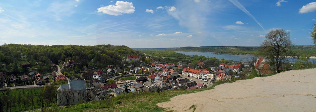 Kazimierz Dolny, Panorama z Góry Trzech Krzyży by vtgbart