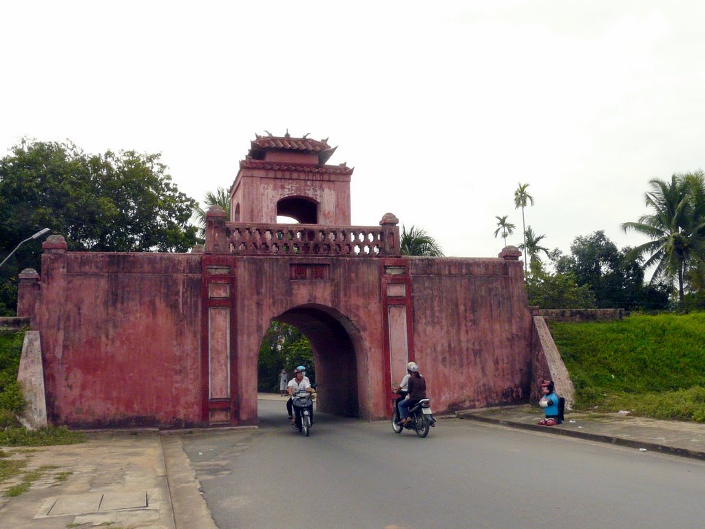 Cửa Tây thành Diên Khánh by dangngoctai