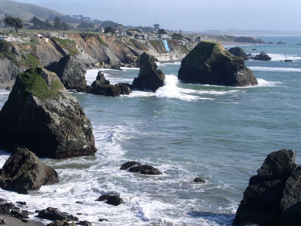 California Coast near Begoda Bay by James Comperchio