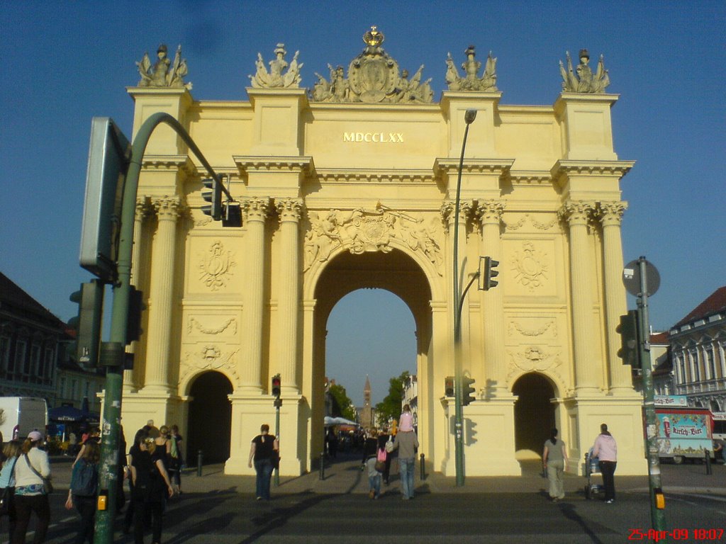 Brandenburger Tor am 25.04.2009 by nameless90