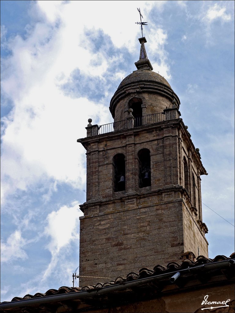 090425-15 MEDINACELI. TORRE IGLESIA by Víctor Manuel Mamblo…