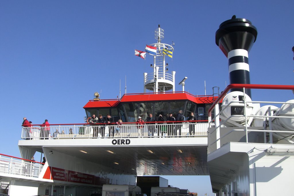 De veerboot naar Ameland voor de vogelexcursie (Trudi) by Trudi