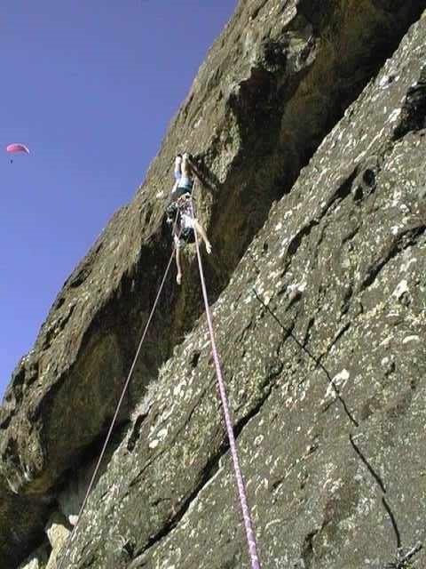 Escalada em Rocha no Bauzinho by Luciano Correa "Tijo…