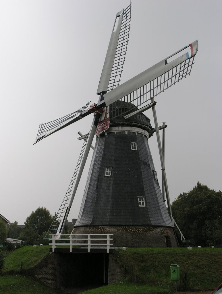 Horn Nederland - Molen De Hoop by Frans van Unen