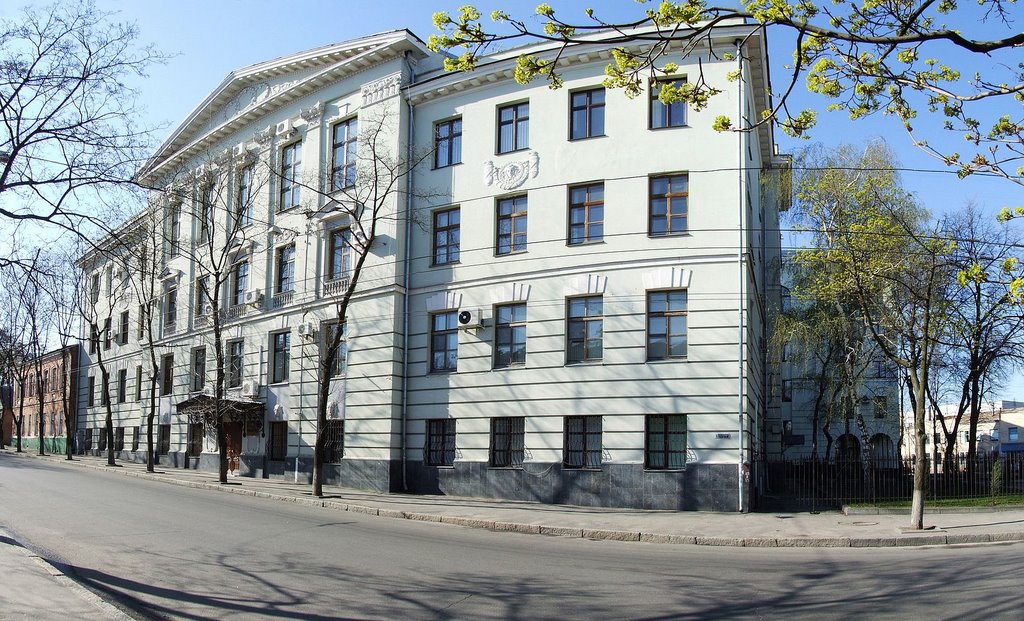 Bogdana Khmelnitskiy str, 4. Office of Public Prosecutor. Apr 2009 by Taras Kushnirenko