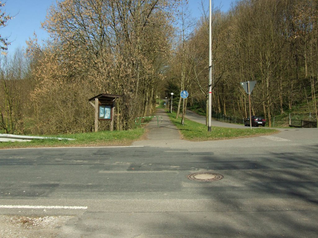 Kreisbahn Osterode-Kreiensen - Straßenkreuzung Westerhof by oeftermalwasneues