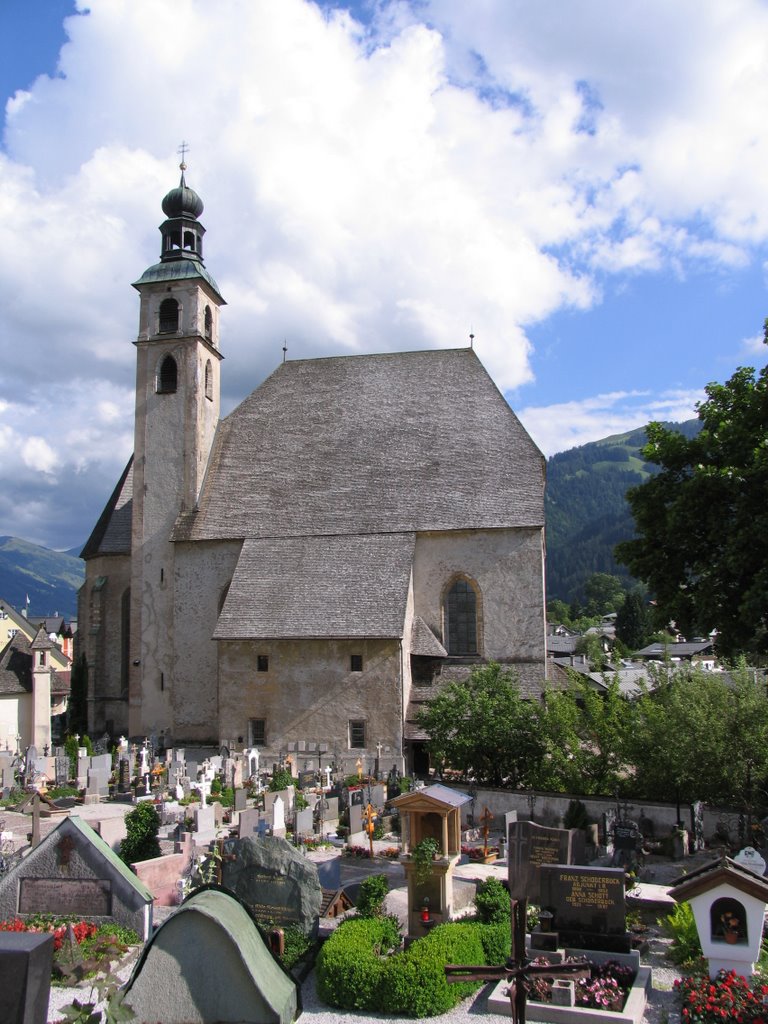 Kirche in Kitzbühel by Mariusz Sacinski