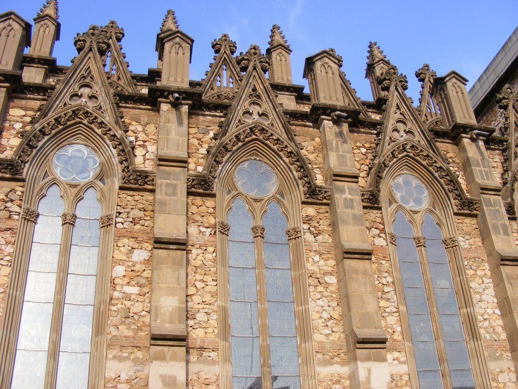 Detalles laterales. Iglesia de San Juan, Reus by hilberg