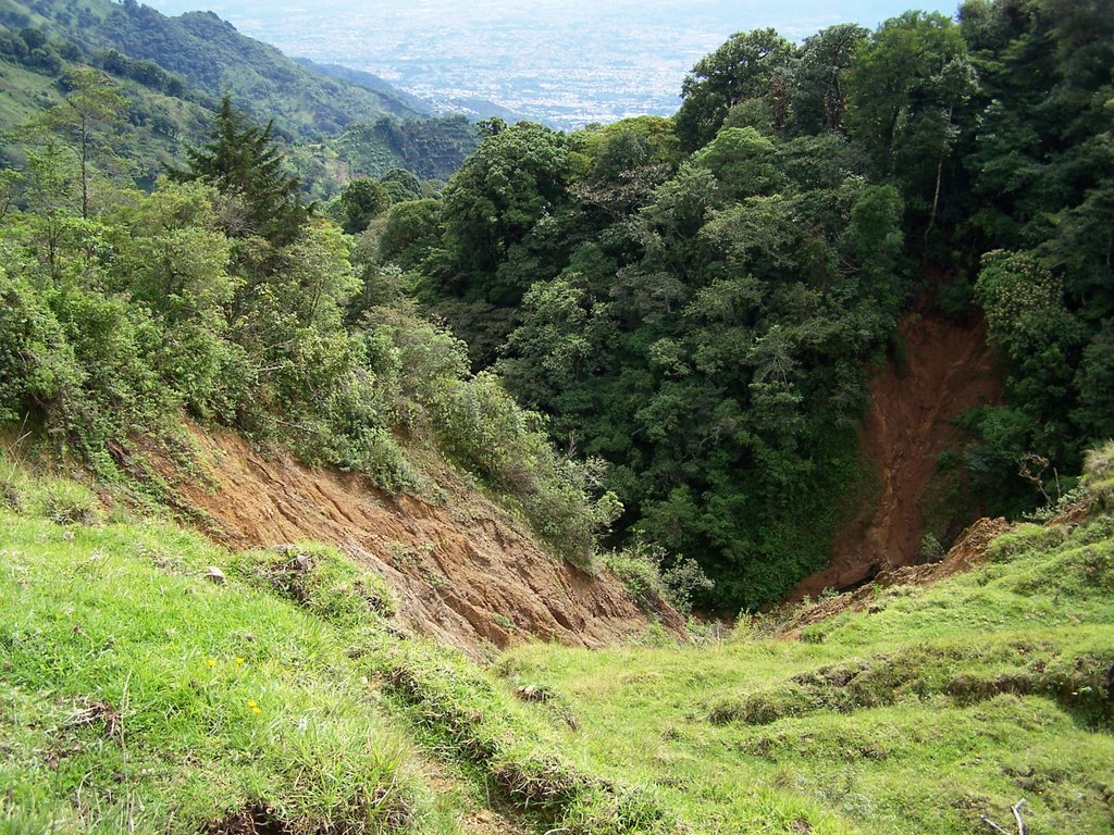 DESLIZAMIENTO EL BURIO ASERRI - COSTA RICA by RAUL ACB