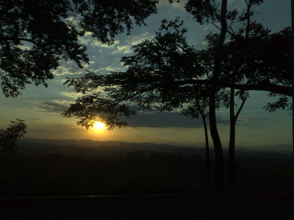 Por do sol em sao jose. by Fredyemmuel