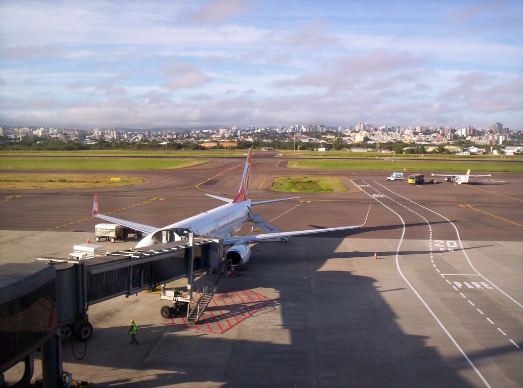 Aeroporto de Porto Alegre by Ricardo Gatti