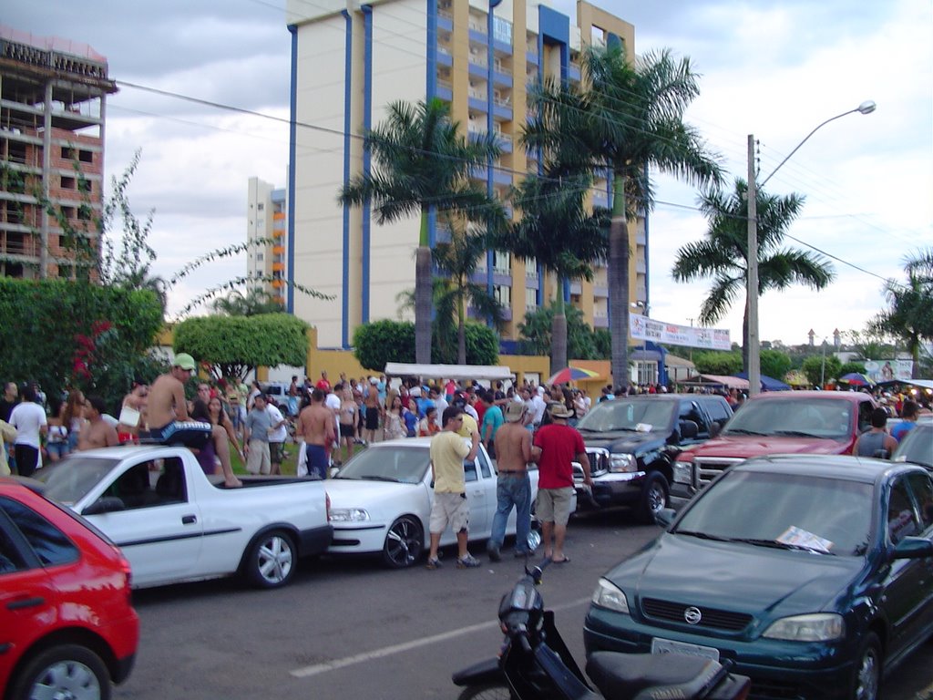 Vista da frente do Clube Privé by dcschneyder