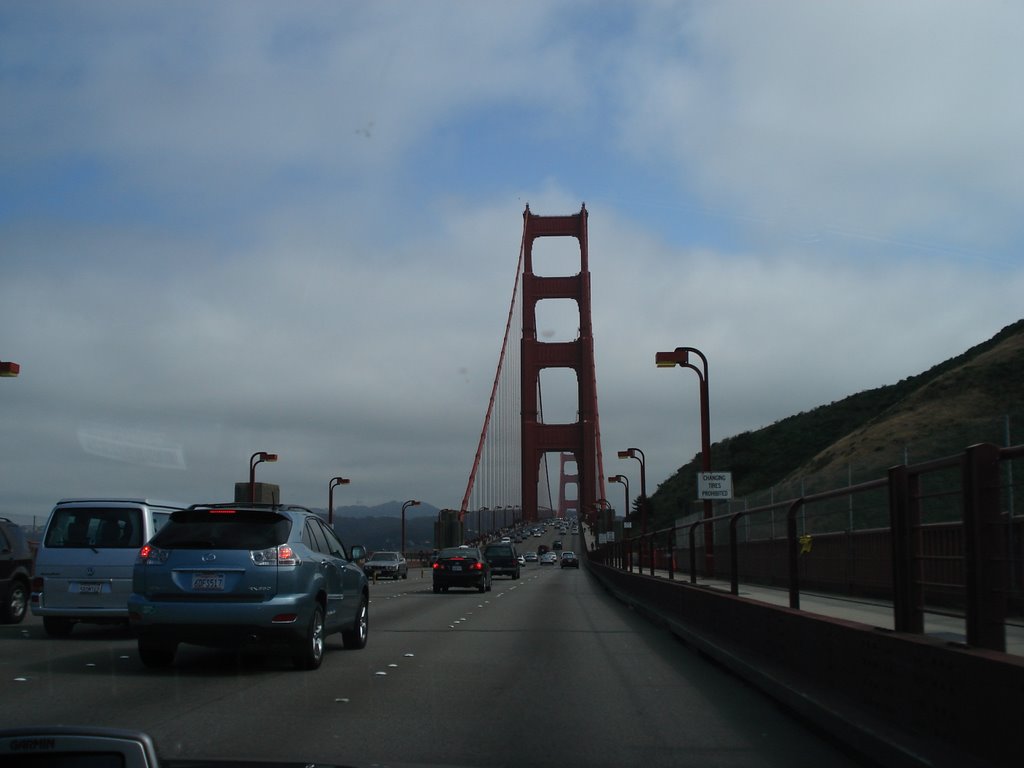 Crossing Golden Gate by Jony47