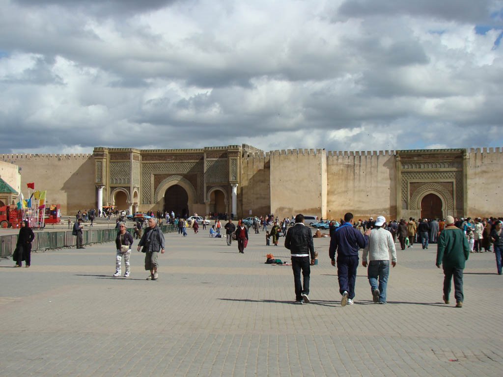 Bab el-Mansour visto da Place el-Herim by tmarcoantonio