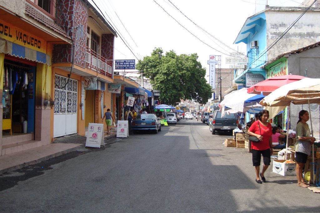 Calle de Altamirano by Abue