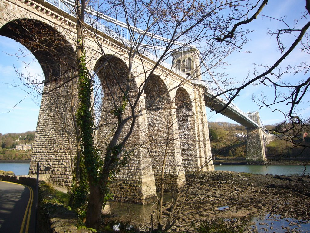 Menai bridge by robertgriep