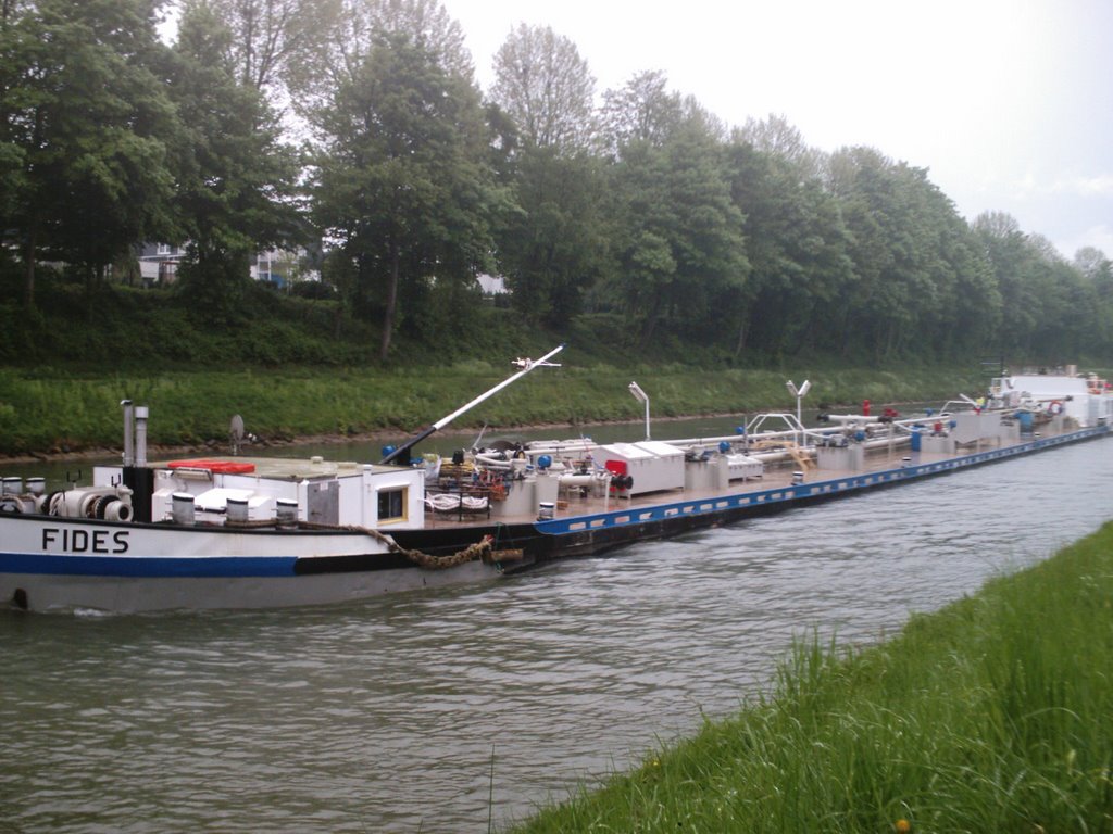 Rhein Herne Kanal-Hebewerkstr. by Udo Schoen