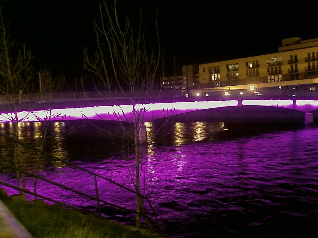 Inverness by night by Antonelloa