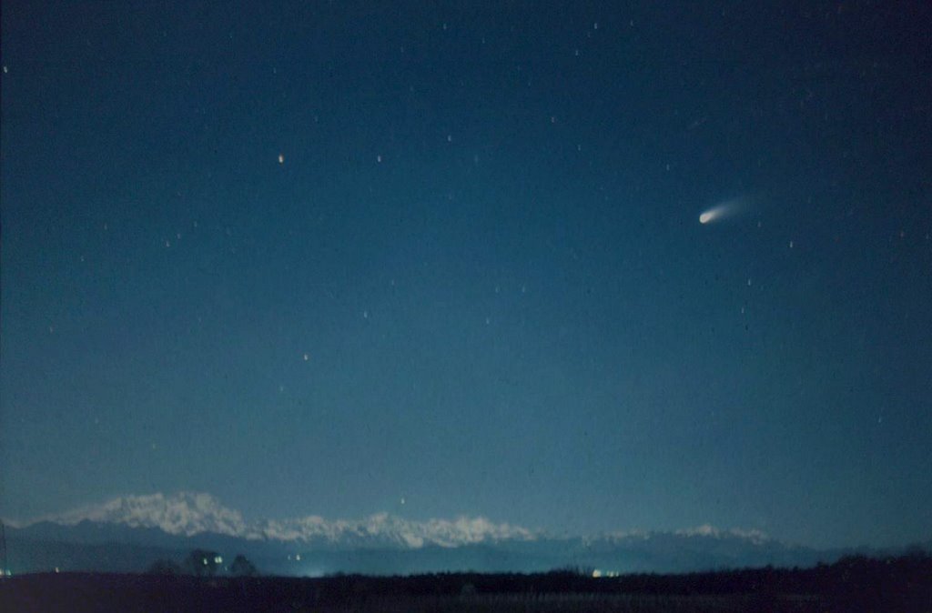 Cometa Hale Bopp e monte Rosa by vegalira