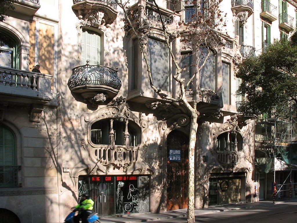 Casa Comalat (1909-1911) by TimTaller