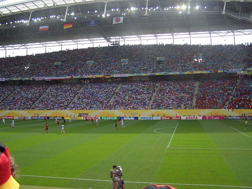 Zentralstadion Leipzig (WM 2006 Iran vs. Angola 1:1) by Fueloep