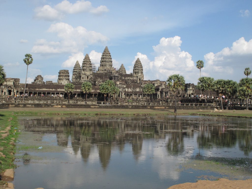 Năm tháp Angkor Wat by Ngọc Viên Nguyễn