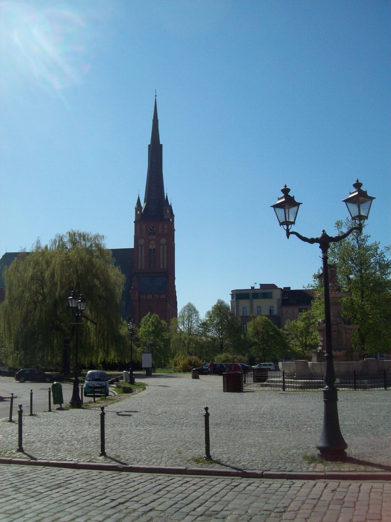 Plac Orla Bialego z katedra / Jakobikirche by Panzerknacker