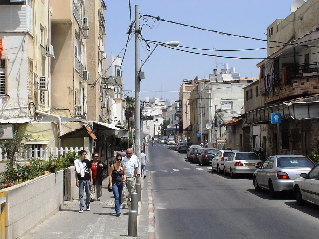 Tel-Aviv. Ha Kovshim street. by Vglazachev