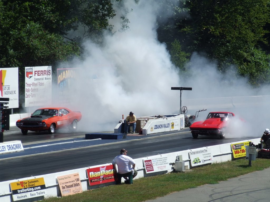 Smokin' the tires good before staging by AHxJB