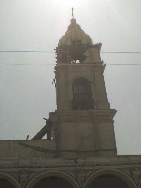 TORRE IGLESIA CATEDRAL TRAS TERREMOTO by Ing Arnaldo Angulo A…